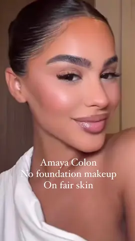 I loved trying the @Amaya Colon no foundation makeup routine! I think my favorite part was adding an excessive amount of bronzer and then watching it all seamlessly blend together as I added the concealer! So satisfying! Did you get to try this technique yet? 🤎🤍 Makeup products used:  @lysbeautyofficial bronzer stick in harmony  @ilmakiage flawless concealer in 08 & 3.75  @wander_beauty blush & illuminator duo in coral rose @gxvebeauty blush in stars aligned (this works perfectly as a bronzer for me) @gxvebeauty blush in lasting love @kajabeauty gloss shot in milk tea @dominiquecosmetics translucent setting powder  #beautycreator #perfectbase #bronzed #nofoundation #makeupideas #monochromaticmakeup #90smakeup 