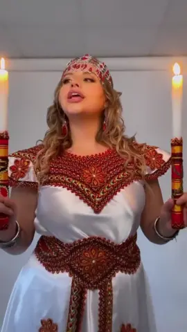 Location robe kabyle #locationrobekabyle#robekabyle#kabylie#tizi#bejaia#robekabyle#femmekabyle#alger#dz#mariagealgerie#mariagekabyle 