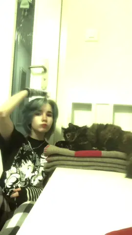 Its all blue (little bit of bond) #lesbian #grunge #cat #they 