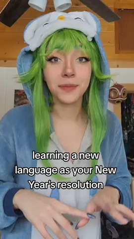 it's only the 6th day, have mercy on me duolingo bird #duolingo #duolingobird #duolingocosplay #newyearsresolution 