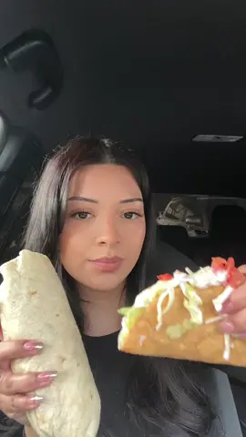 Crunch beef taco and asada burrito ❤️ #letseat #eatwithme #mexicanfood 