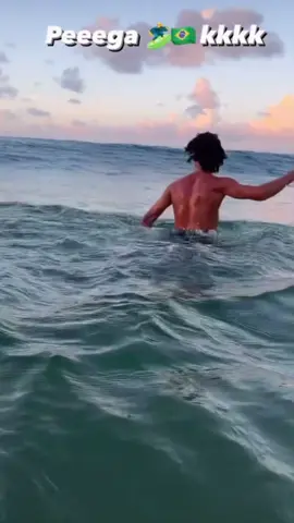 🤍🤍 #mcdaniell #praia #onda 