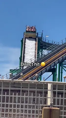 OMG 😦😳 (via @ronald bushey) #water #slide #fail 