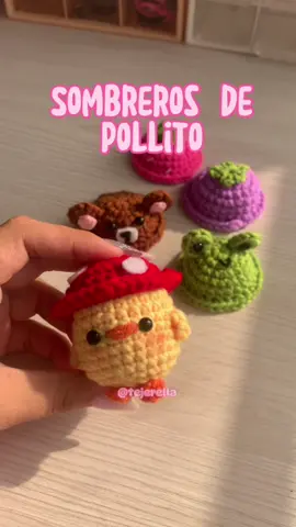 Hace mucho que les debia este tutorial, he tejido como 50 de estos en la feria y los vendi todos! Les recomiendo mucjo tejerlo💖 sigueme en youtube para mas tutoriales 🙌🏻🫶🏻 #chickcrochet #chickencrochettutorial #pollitocrochet #crochetpollito #crochettutorial 