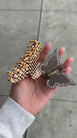 Emi Jay clip trade today ☺️ #emijay #clawclip #hairclip #culvercity #losangeles #freeevent #saturday #WeekendVibes #fyp 