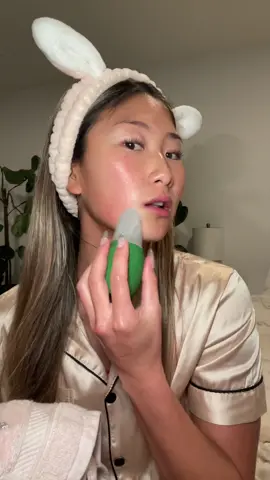 Ice rolling your face has so many benefits!! #iceroller #faceiceroller #skincareroutine #skincare #skinhack 