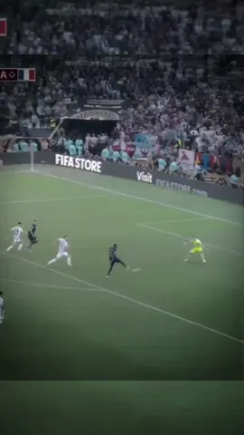 At few centimeters to win our 3 world cup... #football #football #foot #footballedit #messi #france #argentina #worldcup2022 #worldcupfinal #argentinavsfrance #sad #kolomuani 