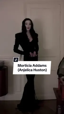 She’s finally here ! #morticia #morticiaaddams #theaddamsfamily #lafamilleaddams #design #costumedesign #costume #style #makeup #mua #cosplay #sewing #drag #dragqueen #fashiondesign #moviecostumes #anjelicahuston 