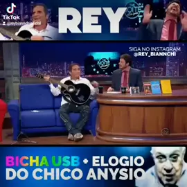 Essa foi a primeira vez que toquei BICHA USB ao vivo, na estréia do @sbtthenoite e também o elogio do mestre Chico Anysio, que fez eu chorar e me emociona até hoje! Galera, tô fazendo shows toda sexta feira às 20 horas, no @encontronordestinorestaurante de Caxias, RJ. Tá sensacional! Marquem seus amigos de Caxias e adjacências 😀 #reysenha #reybiannchi #osmaioressucessosquejamaisforam #quantomaisloucomelhor #umaodisseianohospicio #humortivacionalreybiannchioriginal #deusestaemtudo #iluminaçãoevitoriosaconclusão #vivendomilagresmumavidaextrairdinariamentecomum 