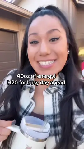 Busy day ahead with Stanley! 40oz of water to enegize me ✨