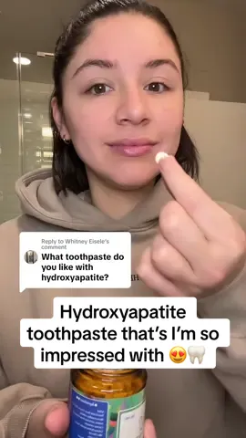 Replying to @Whitney Eisele I finally found one im so impressed with!!! #dentalhygienist #hydroxyapatite #teeth #oralhygiene #toothpaste #toothbrush #fluoridefreetoothpaste #dentalhygiene  #cleantoothpaste #cleaningredients 