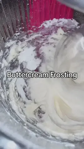 Buttercream Frosting on 5x 💁🏼‍♀️  #fyp #buttercreamfrosting #frosting #baking #yummy #yummy #foryoupage 
