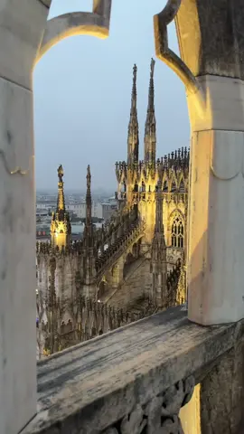 🫶🏻 #duomodimilano #milan #italytravel #travelling #mediolan #thingstodoinmilan 