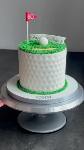 ⛳️🏌️🎂 #cake #cakedecorating #golf #fondant #caketok #cakevideo #surrey #birthdaycake #fyp #foryoupage 