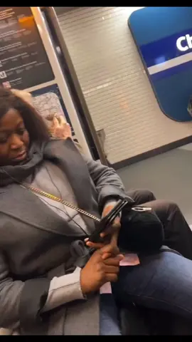 I guess things are different in Paris 👀 #paris #subway #rat #unusualpets #viralvideo #doessheknow 