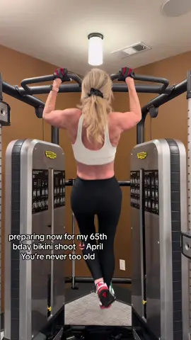 Yes, working out is great for your health and building strength, especially for women 50+. And the side benefits are you look and feel great in your clothes! #over50 #over50women #over50andfabulous #fitnessmotivation #Fitness 