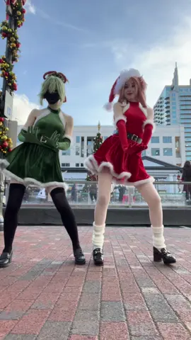 Momo on ice❄️⛸️ #momocon #dance #cosplayer #yanfei #kuki #GenshinImpact #genshin 