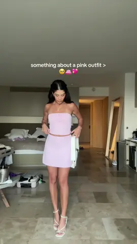 so girly 🌸🍭🍓🧚🏼