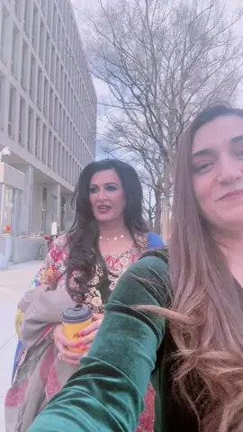 ستاسو د خوښې سندرغاړې نغمه جانې (ښاپیرۍ) سره 😊 #naghma #pashtosinger #munazashaheed🇦🇫❤ #pashtofunny #Foryoupage 