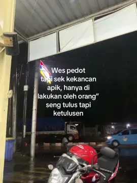 Jan bangeten tulus e, padahal dek e wes ndue liane😔 #gampil #fyp #gampilguyonwaton #lagujawaterbaru #storyjowo #sadvibes🥀 #faisalbagus #ngatmobilung #wawes #pendhoza #jowostory #bravesboy #fypシ   #trendingmusik #sadstory #musikgram #denicaknan #wongpawon #gamon #foryoupage 