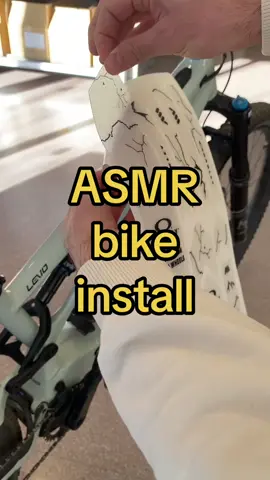✨ AMS X OAKLEY ✨💯 @Specialized Bicycles @Oakley #asmr #asmrbike #oakley #bikelife #enduromtb #ebike 