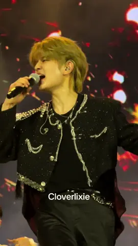 I can hear Kim Seungmin’s live vocal clearly!! and HIS LIVE SINGING SKILLS IS LITERALLY BOMB🔥  #KimSeungmin #Seungmin #GDA2024 #StrayKids #승민 #김승민 #스트레이키즈 #스키즈 @Stray Kids 