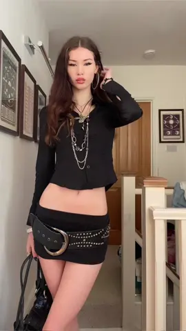 this top is way too small unforch #fyp#fypシ#uk  