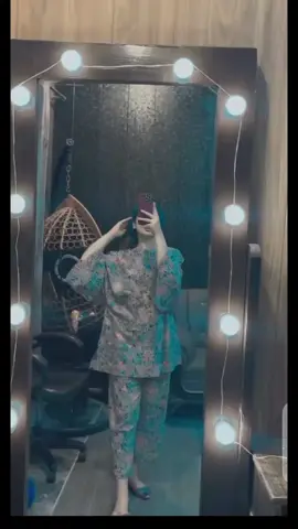 #alisha #mirrorchallenge #Song Lyric Black Background #Song #astice_aestetic3 #freezmyacont #viral #viral #fypシ #viraltiktok #mirrorvideos😍😍 #hayee۔ye۔lines #songwriter 