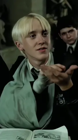⊹ 🎉 ꒱✦ ࣪˖ ! ⊹ Fancam of Draco⊹ ͘ ࣭⸰⋆ I’ll pist Ron in 2 or 3 hours if I don’t fall asleep (my sleeping schedule is messed up)⋆ ˚｡⋆𝘱𝘦𝘥𝘪𝘥𝘰 𝘥𝘦 : @hufflepuff !  ⋆ ˚｡⋆#harrypotter #foryourpage #fancam #dracomalfoy #dracomalfoyfancam #dracomalfoyrares #charsfutbol #okkiwid #fyp 