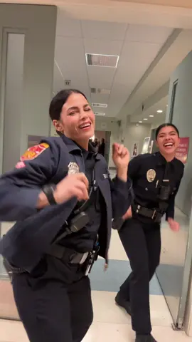CAUSE WE WANT SOMETHING THAT WE WANT !! 👮‍♀️👩‍🚒  #therookie #baileynune #celinajuarez #iwantsomethingthatiwant 