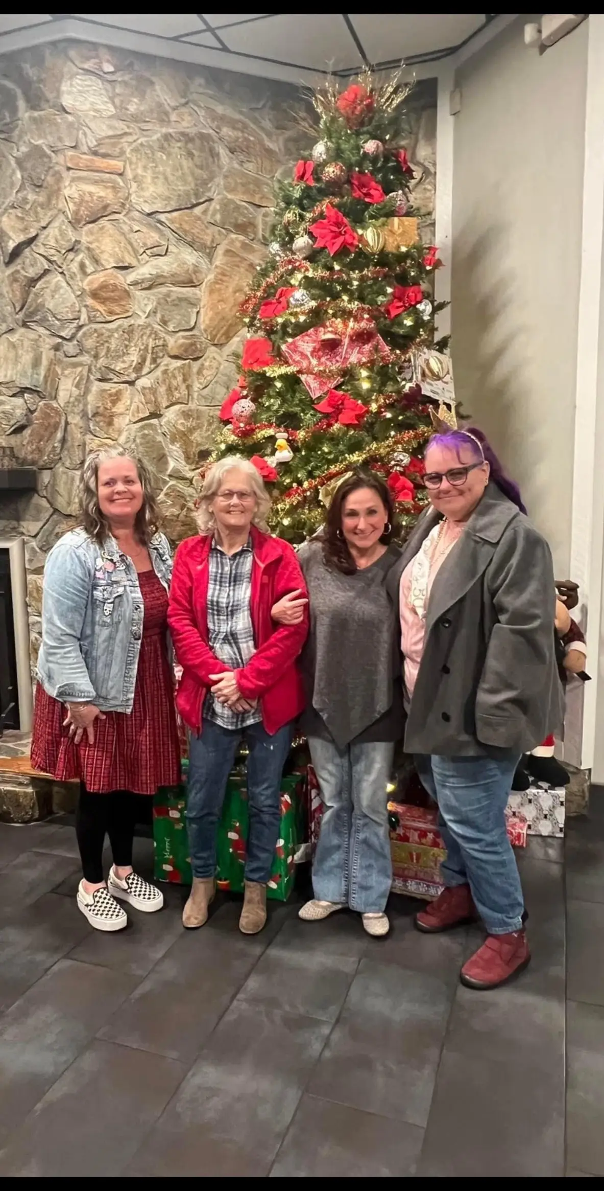 I wouldn't have rather spent it any other way.  A few people were missing but im thankful for the ones that took the time out of their night to celebrate my 50th birthday with me. #halfacentury #gettingold #birthdaygirl #comedyshows #roundtable 