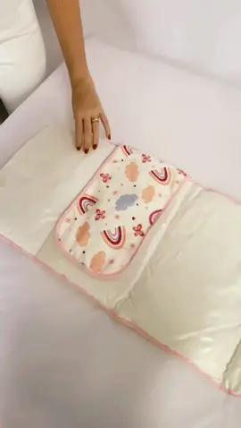 👶 Trocar fraldas é como um jogo de estratégia, e nós temos a sua jogada perfeita! Com o trocador de bebê portátil da AbleStoreBR, você está preparado(a) para qualquer mudança inesperada! 🎯 Qualidade que não deixa vazar, durabilidade para muitas trocas e a praticidade que todo pai e mãe merecem. Adquira o seu agora e transforme as trocas de fraldas em momentos tranquilos! 😄 #MudançasSemDrama #AbleStoreBR #bebêfelizmamãefeliz 