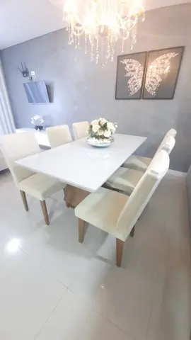 Tá com cadeiras sujas? Capas de cadeiras ajuda bastante e é muito prática, sujou, lavou 🤎 #donadecasa #casa #arquitetadolar #capadecadeira #capasparacadeira 