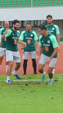 من هو الثنائي المضحك 😂💚 @AZEDINE TEKRANE 🇵🇸 ☝🏼♥️💪  #المنتخب_الجزائري #faf    #algeria_national_team #equipedalgerie    #المنتخب_الجزائري  ##algeria_national_team #equipedalgerie   #football #كرة_قدم #تكران_عزالدين #عزالدين #تكران #عزالدين_تكران #azedinetekrane #azedine # #الجزائر #algeria #dz #dzpower #algerie #algerie🇩🇿 #الجزائر🇩🇿 #المغرب🇲🇦تونس🇹🇳الجزائر🇩🇿 #السعودية_الكويت_مصر_العراق_لبنان #كاس_افريقيا_2023_كوت_ديفوار #كاس_افريقيا #coupedafrique #africacup 