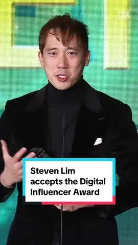 Steven Lim sends love to his parents as he accepts the Digital Influencer Award at the 21st Unforgettable Gala 🏆#StevenLim #UnforgettableGala #CharacterMedia #Watcher #WeAreWatcher #UNFO #WorthIt 