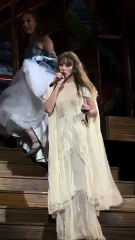 tlgad - são paulo november 26th  #taylorswift #taylorsversion #theerastour #theerastourtaylorswift #theerastourbrasil #folklore #tlgad #thelastgreatamericadynasty 