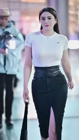 #xuhuong #gaixinhdouyin #gáixinh #gaixinhtrungquoc #ngắmgáixinh #gáixinhtiktok #gái_đẹp #girls #gaixinhduongpho #gaixinhchina #fyp  @Girl Queen 