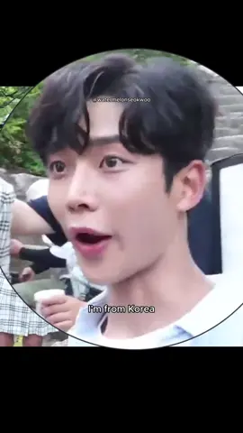rowoon imitating hyeyoon 24/7 #rowoon #kimhyeyoon #leejaewook #extraordinaryyou #haru #danoh #로운