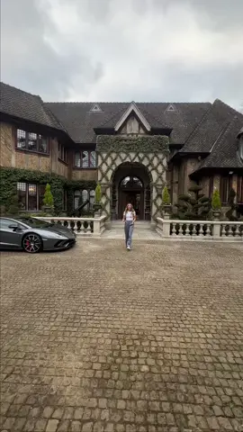 One-of-a-kind Elizabethan-style mansion in Radlett, Hertfordshire.  Magnificently built and finished to exceptional standards with no expense spared.  Listed for sale at £15,000,000 with  @Damion Merry @Luxury Property Partners  #ukhousetours #luxuryhomesuk #housetour #housetours #luxuryhouses 