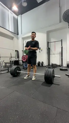 Deadlift at Steed Fitness Chippendale #steed #steedfitness #gym #gym #gymvibes #deadlift 