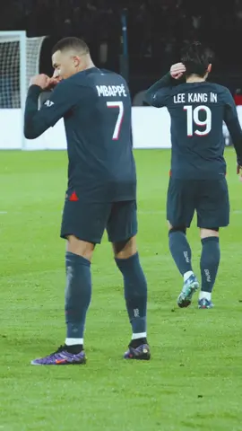 #Hakimi 🥊 #Mbappe 🔥 #Ligue1 #SportsTikTok #Bro 