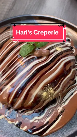 U @Hari’s creperie Beograd se krem preliva na sve strane ! 