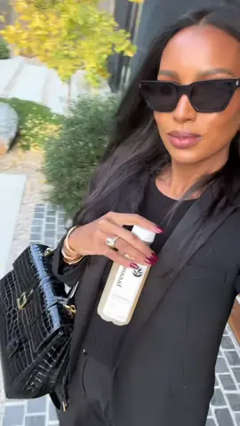 New year, new reset. The @Pressed Simple Cleanse has kept me on track for my new routine this year. The anti-inflammatory benefits leaves my body feeling sculpted and de-puffed. From the work day to days on set this infused cleanse with lemon, allulose, ginger and cayenne has been my go to drink to keep me on track for all things 2024, let’s go ladies! Get your glow - discount code using JASMINE25 at checkout. #pressedjuicerypartner 