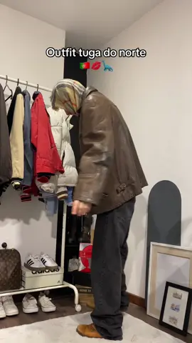 Outfit bem tuga para vocês! Amaram?  #grwm #fashiontiktok #fashion #outfitinspo #OOTD #outfitoftheday #getreadywithme #outfitideas 