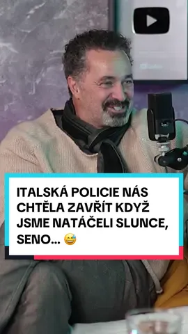 ITALSKÁ POLICIE NÁS CHTĚLA ZAVŘÍT KDYŽ JSME NATÁČELI SLUNCE, SENO… 😅 celý #podcast s Martinem Dejdarem už teď na youtube Hype-Cast 😊