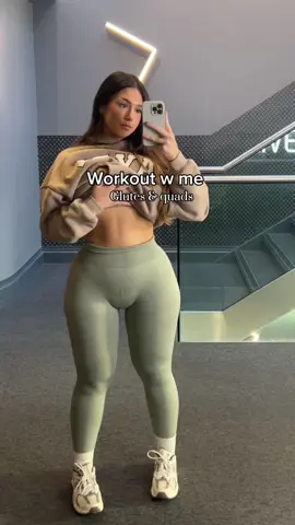 Day 6/75 train glutes & quads with me 😚 #GymTok #glutesworkout #legday #gymgirl #75hard #75soft #xzyabc 
