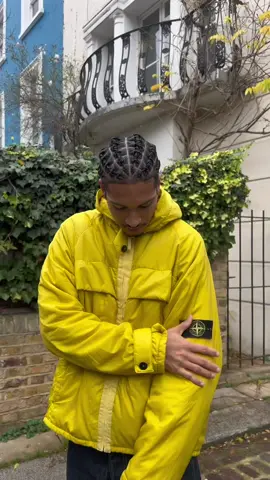 Stone Island zip up. Sold at the weekend but a banger nonetheless. Fancy more SI soon? Ps another 30 heavy hitters just landed on the shop 👀 