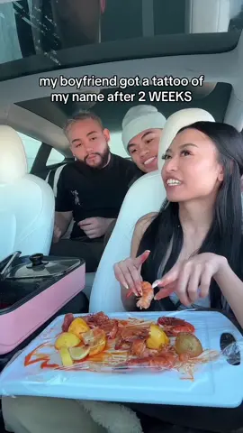 lovebombing we dont know her #storytime #seafoodboil #shrimp 