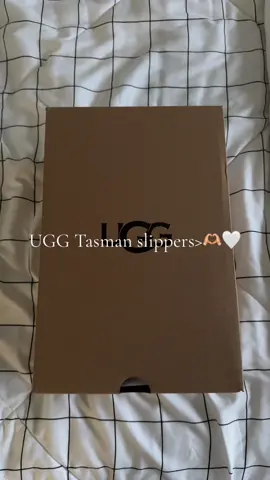 I love these Tasman ugg slippers🫶🏼 #UGG #UGGS #ugg #uggs #uggslippers #uggseason #uggslipper #uggtasman #uggtazz #tasman #slippers #tasmanslipper #tazzmanuggs #tazzmanuggs #thatgirl #cleangirl #preppy #preppyshoes #thatgirlinspo #itgirl #trending #holiday 