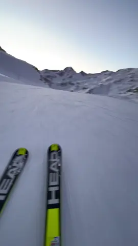 #schnalstalergletscherbahnen #Grawand #skifoan #schnalstal #skiurlaub #CapCut #vibes #goodtime #holiday #friends #silvester #Winterwunderland #Snow #happynewyear 